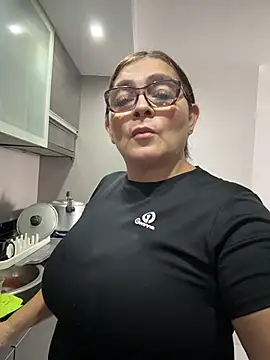 AntonellaAlondra4 online show from 03/12/26, 05:50