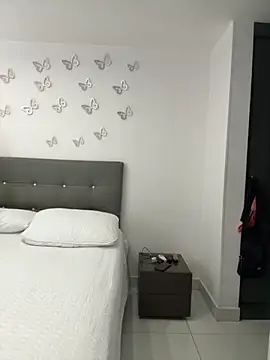 AntonellaAlondra4 online show from 12/01/25, 02:29