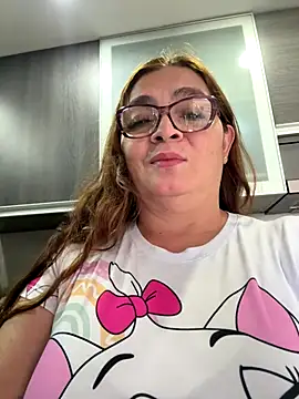 AntonellaAlondra4 online show from 12/18/25, 01:37