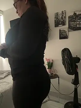 AntonellaAlondra4 online show from 12/05/25, 02:15