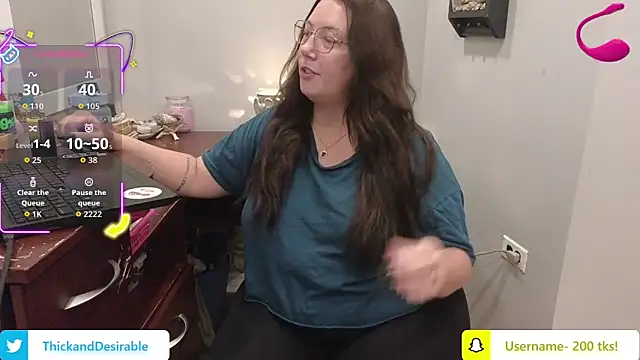 Snapshot of ThickGirlsDoItBetter chatting on 10/23/25, 05:11 ThickGirlsDoItBetter online show from 10/23/25, 05:11