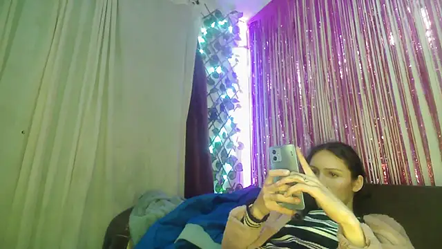 princesskitty111 online show from 10/27/25, 08:26