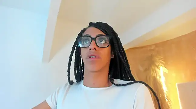 Snapshot of APRILL_FOXX chatting on 03/11/25, 04:19 APRILL FOXX online show from 03/11/25, 04:19
