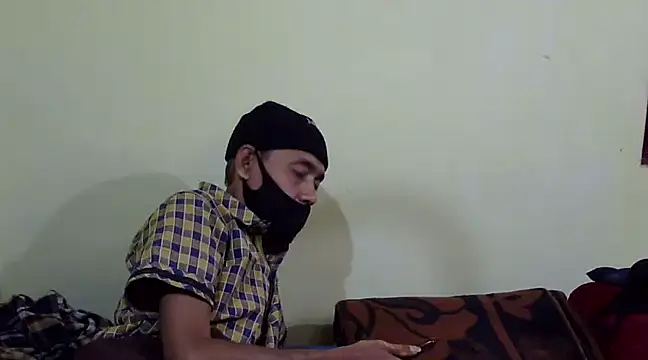 Snapshot of Pramila_Manish chatting on 02/17/25, 01:33 Pramila Manish online show from 02/17/25, 01:33