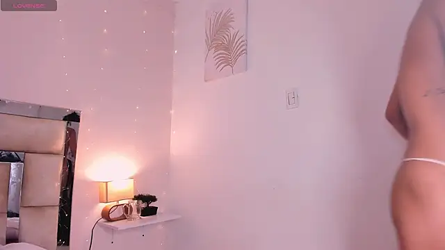 Snapshot of saraandstiven chatting on 01/24/25, 10:21 saraandstiven online show from 01/24/25, 10:21