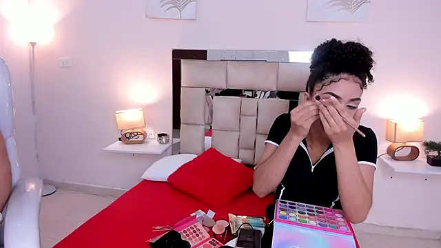 Snapshot of saraandstiven chatting on 03/23/25, 04:05 saraandstiven online show from 03/23/25, 04:05