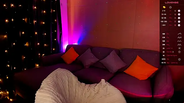 Snapshot of AdeleRoberts chatting on 02/23/25, 05:45 AdeleRoberts online show from 02/23/25, 05:45