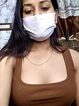 Snapshot of its_sophiaa chatting on 05/18/26, 09:47 its sophiaa online show from 05/18/26, 09:47