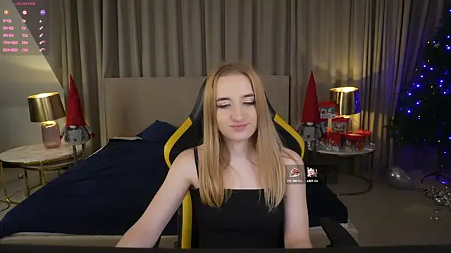 Tess LovelyWest online show from 12/23/24, 07:52