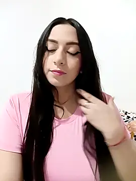 Snapshot of AlondraMendez chatting on 09/14/25, 02:45 AlondraMendez online show from 09/14/25, 02:45