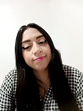 Snapshot of AlondraMendez chatting on 09/27/25, 05:57 AlondraMendez online show from 09/27/25, 05:57