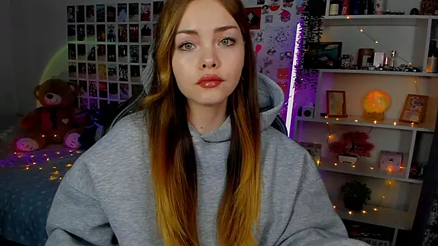 AkiraKatsu online show from 09/30/25, 11:27