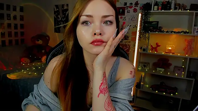 AkiraKatsu online show from 11/16/25, 11:04