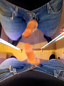 Snapshot of PerfectBisex chatting on 12/05/25, 03:54 PerfectBisex online show from 12/05/25, 03:54