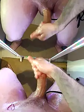 Snapshot of PerfectBisex chatting on 12/02/25, 04:52 PerfectBisex online show from 12/02/25, 04:52