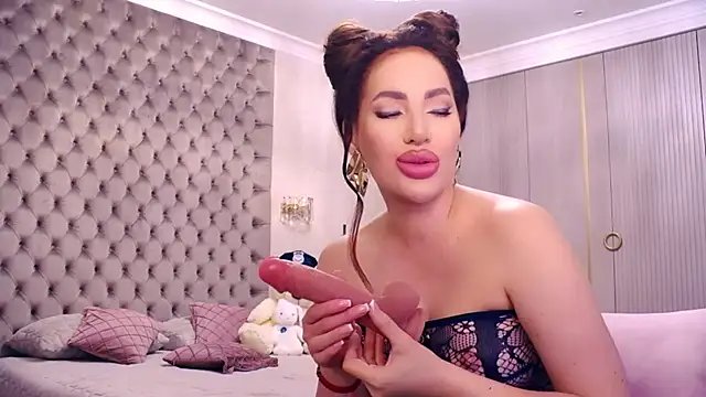 TianaPosh online show from 02/11/26, 09:58