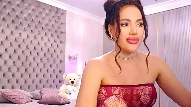 TianaPosh online show from 11/01/25, 09:30