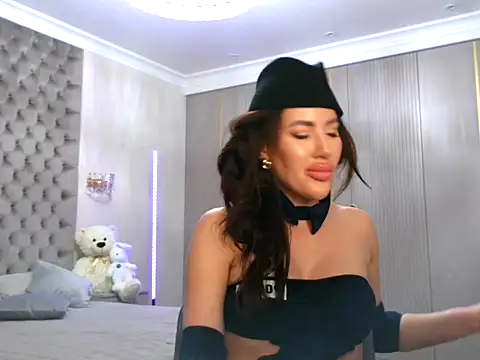 TianaPosh online show from 02/26/25, 11:09
