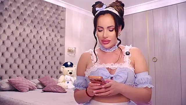 TianaPosh online show from 03/04/26, 09:44