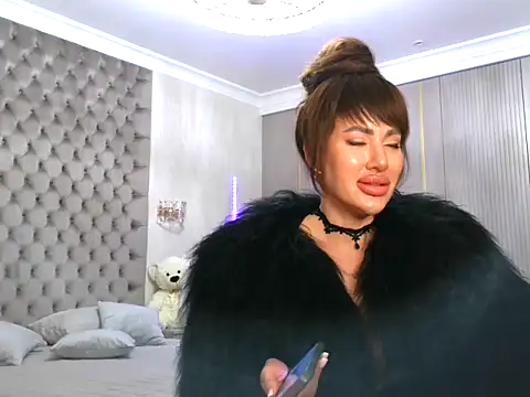 TianaPosh online show from 02/20/25, 11:32