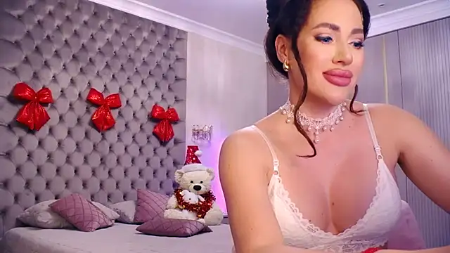 TianaPosh online show from 12/17/25, 09:53