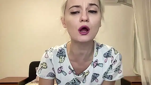 Onika Love online show from 10/30/25, 03:09