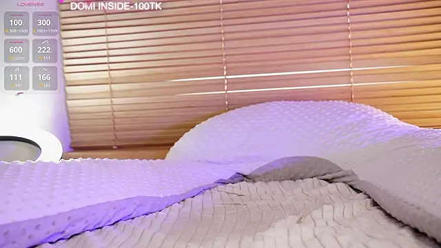 Snapshot of LadaJohnson chatting on 12/05/24, 12:06 LadaJohnson online show from 12/05/24, 12:06