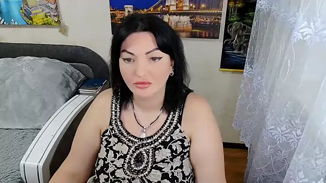 Lady Boom Wild  online show from 10/28/25, 05:56