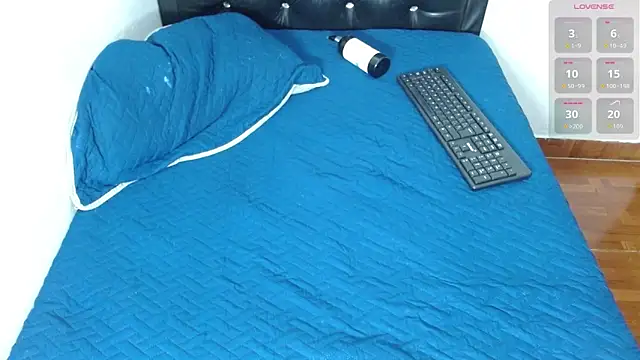 hots boygg online show from 11/07/25, 04:22