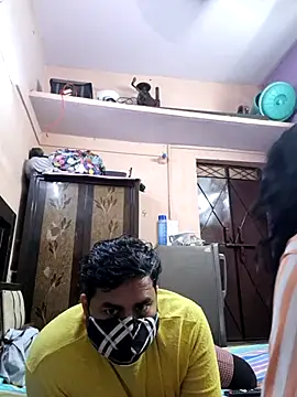 Snapshot of bobbyronak chatting on 02/25/26, 07:25 bobbyronak online show from 02/25/26, 07:25