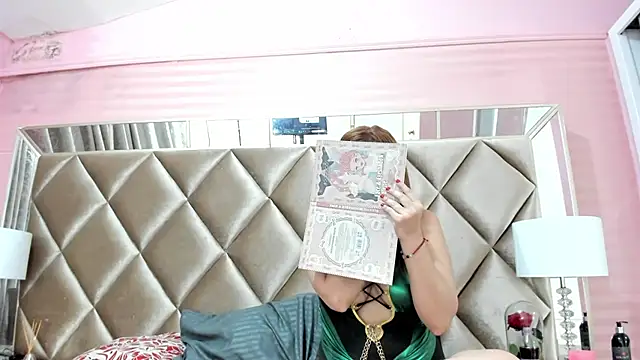 Aurora-Rossi online show from 02/11/26, 02:33