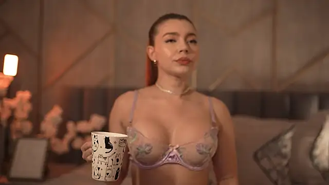 Snapshot of miia_blake chatting on 10/29/25, 09:36 miia blake online show from 10/29/25, 09:36