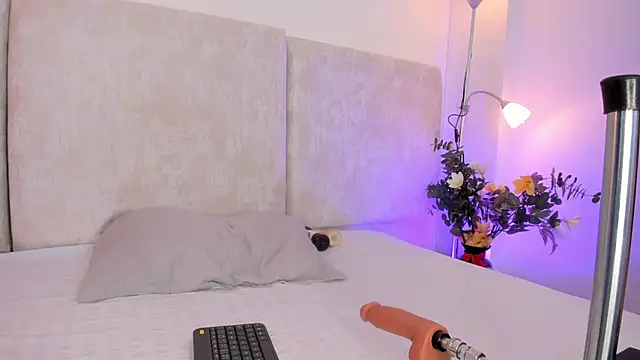 Snapshot of Astorath_angel_ chatting on 12/22/25, 12:16 Astorath angel online show from 12/22/25, 12:16