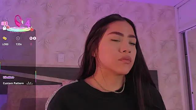 nicolle pierce online show from 03/06/26, 01:39