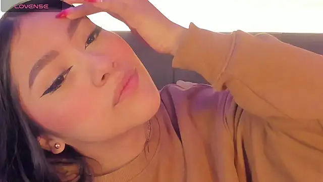 Snapshot of nicolle_pierce chatting on 03/07/25, 12:34 nicolle pierce online show from 03/07/25, 12:34