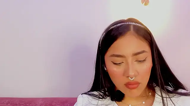 nicolle pierce online show from 01/12/26, 04:03