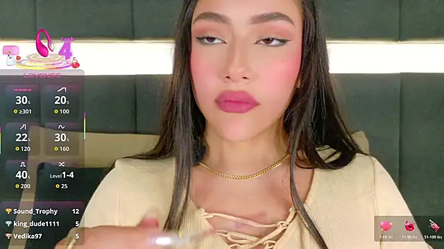 nicolle pierce online show from 11/12/25, 01:59