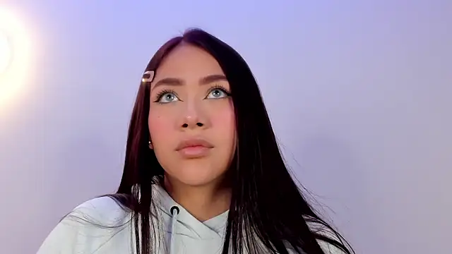 nicolle pierce online show from 02/03/26, 02:44