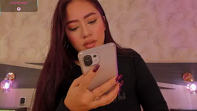 nicolle pierce online show from 03/11/26, 01:16