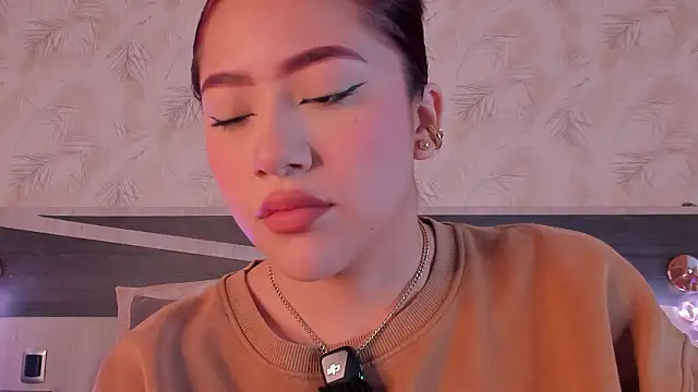 nicolle pierce online show from 02/28/26, 01:33