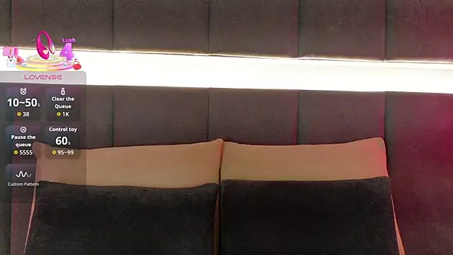 nicolle pierce online show from 11/20/25, 02:07