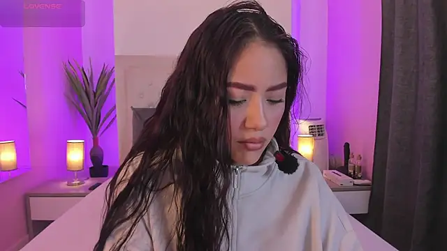 nicolle pierce online show from 03/25/26, 12:15