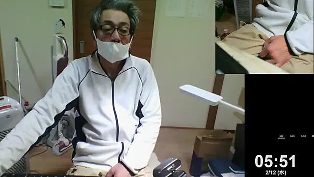 Snapshot of mama010-chan chatting on 02/11/25, 08:52 mama010-chan online show from 02/11/25, 08:52