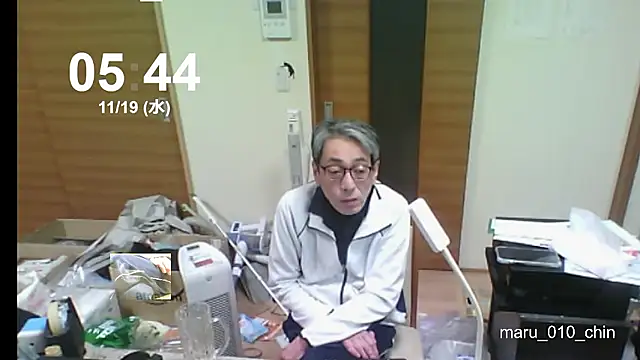 mama010-chan online show from 11/18/25, 08:45