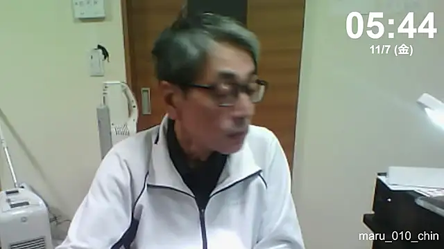 mama010-chan online show from 11/06/25, 08:46