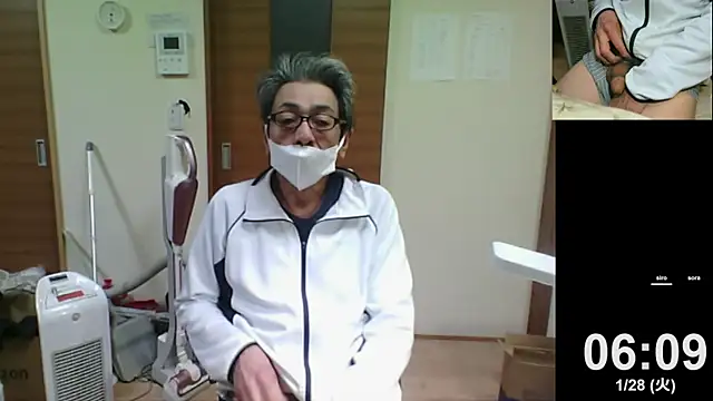 Snapshot of mama010-chan chatting on 01/27/25, 09:11 mama010-chan online show from 01/27/25, 09:11
