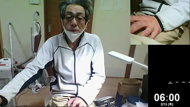 Snapshot of mama010-chan chatting on 02/12/25, 09:01 mama010-chan online show from 02/12/25, 09:01