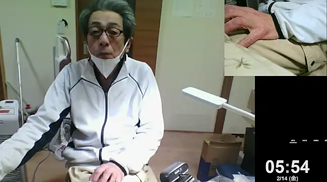 Snapshot of mama010-chan chatting on 02/13/25, 08:55 mama010-chan online show from 02/13/25, 08:55