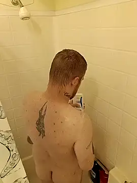 Snapshot of GINGERHEADMAN chatting on 01/28/25, 04:18 GINGERHEADMAN online show from 01/28/25, 04:18