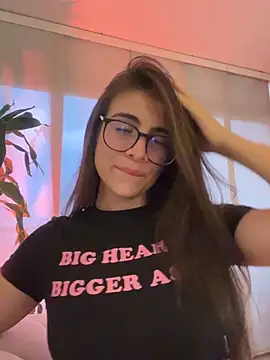 Snapshot of MariaIsabella8 chatting on 11/04/25, 10:13 MariaIsabella8 online show from 11/04/25, 10:13